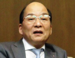 �u�x�g�i���ƃC���h�l�V�A�ŏZ��J���v�ƌ��q�x�В�