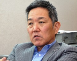 �u�F�{�̊X�͑傫���āA���C������v�ƊF�c�L��x�В�