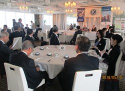 ���42�l���o�Ȃ����F�{�L���j�X�N���u5�����{���