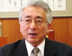 �u�_�w���̕������Ɏ��g��ł���v�ƍr�؃L�����p�X��