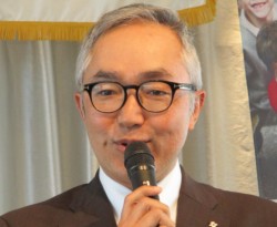 �u�F�{�L���j�X�̔��W�Ɏ��g�ށv�ƈ��A����Ћˉ