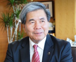 �u�v�钬�̌���4�Ԑ����͔N�����ɒ���v�Ɗ����m��