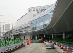 �قڊ�������������`�E�V�������^�[�~�i���r��