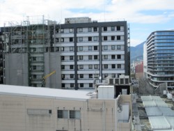 ���ݒ��̃z�e���E���t�F�{(�E��O�͐V�s�X�A�[�P�[�h)