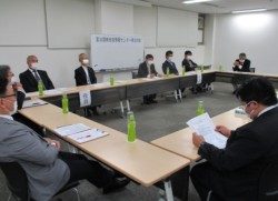 ����13�l���o�Ȃ���(��)�n����Z���^�[�̊��呍��