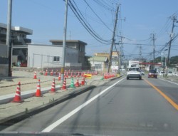 �����F�{�[���X����4�Ԑ����H���B�v�钬�y�̕t��