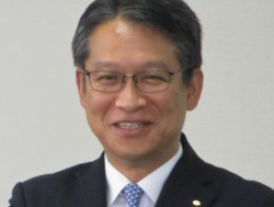 �u���N�͑n��130�N�B�悭���z���Ă����v�Ɠ���В�