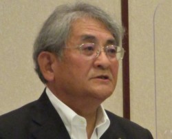 �u��B�̒n��o�ϔ��W�ɍv���v�ƌ��쑺�r������