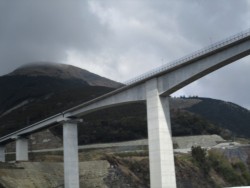 �J�ʂ����V���h�勴(����325��)�B������525�b�A������97�b