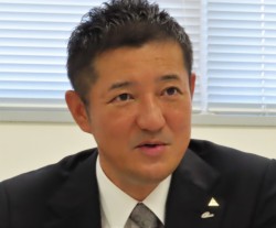 �u�n��50���N�A�n��̊F���܂Ɋ��ӁE�v�ƌ�鍂�R�K���В�