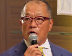 �V��ɑI�΂�A���A���鏬���N�V�R�X�M�s���YHD�