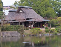 �Ζʂɕ����ԁu�Í��`���̊ԁv(�F�{���̏d�v������)