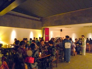 ��X�O�l�̎Q���҂������p�ŏW�܂���