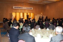 �����Ƃ�֌W�҂Ȃǖ�90�l���Q�������j���