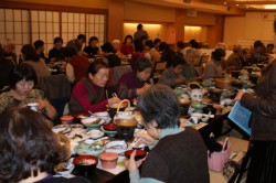 �V�ܗ��فu�ɐ����v�ŐH�����y����