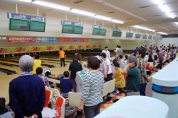 �T���Q�W���A�e�z���̋e�z�{�E���Ń`�����e�B�[�{�E�����O�������{�B�����P�P�V�l�����Z���y����