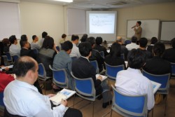 ��R�O�l���Q����������