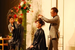 ���Ɏ����[�_�[�i�E�j��ɂ��w�A���C�N�V���[�B�V�N��ɂ͖�P�O�O�l���W����