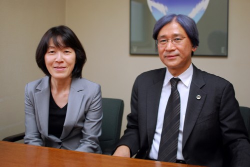 �u��t�Ƃ��Ĉ�Â̌����m�鋭�͂ȃp�[�g�i�[�𓾂܂����v�ƌ��R��Ɠ�ٌ�m�E�����i�E�j�Ɠ��ؔ��� �ٌ�m�E��t