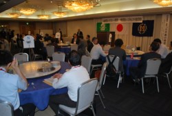 �����͗�������P�O�O�l���W����