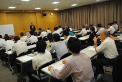 �����͕s���Y�֌W�҂Ȃǖ�U�O�l���Q���B