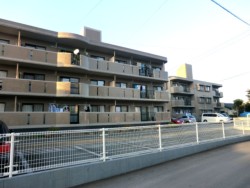 �C�O�̂P�O�O�ԑg�������ł���q����M�V�X�e����ݒu�����F�{�s������юR�̃}���V�����B