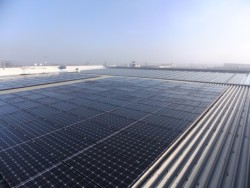 ����Ó������{�����㐼���ɐݒu�����P�����p�l���P�X�U���i�S�X�D�X�W�����j