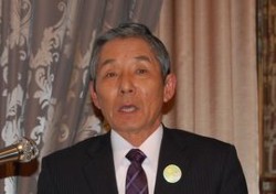 �O�c���@�H�Ɣ_���l����F�{�̉�