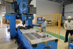 �s�񃉃C�g���^���́u��[�Z�p�E���ؕ]���ݔ��H��v���ɂ���F��l���̐ڍ��ݔ�