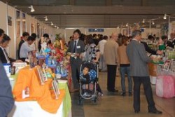 �����͊֌W�҂��Q�O�O�O�l�����ꂵ��