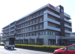 ���̓��H�����A�F�{�ԏ\���a�@�����Ɉړ]�I�[�v�������B���׏��ʐς͋��a�@2�{�̖�1��100�u