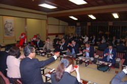 ���e��Ŋ����Ȍo�ό𗬂����킷�o�ϓ��F����