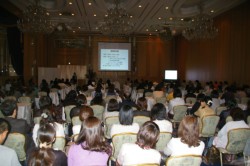 �����͖�P�V�O�l���Q��