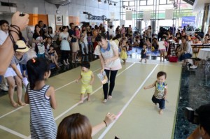 �g���^�J���[���F�{�{�X�ŊJ�Â����n�C�n�C�����`���`�����O�����v��