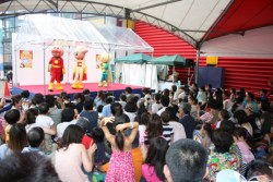 �����Ȏq�ǂ��������͂��ߑ����̗���҂��W�܂����A���p���}���V���[