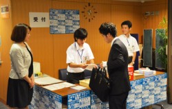 ��t�Ɩ����s��������f�r���[�X�^�b�t�̑嗢����A�M�ҁA���R�C���^�[�����i�F�{�w����j