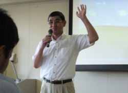 �u������Ƃ̗̍p�����v���e�[�}�ɍu������H�c�d�T�E�A�E��񕔒�  