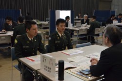 ������35�Ђ��Q���B���ꂼ��̃u�[�X�Ŏ��q���Ɩʒk����