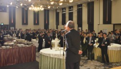 ���c�����o�c�w�����̉����Ŋ��t����