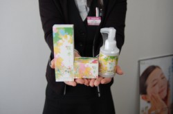 �琅�V���[�Y�̏��i�B�E�[���X�L���P�A��痿