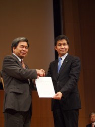 �K�R���j�������i�F�{�s���j�ɒ񌾏�����n���c���̊�����v���m��