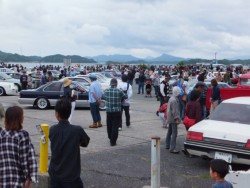 �����͋��ԃt�@����Ƒ��Â��œ������