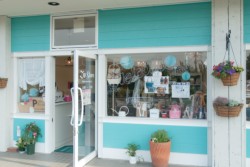 �����T�V���ɖʂ����y�����@�r���������̊O��