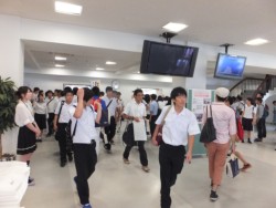 �����͍��Z����ی�҂牄�ז�W��l���Q������