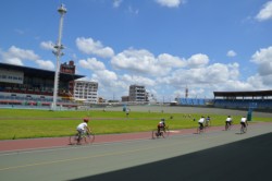 �r�W�l�X���f����W���n�߂��F�{���֏�