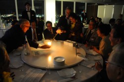 �I�[�v�j���O�̃L�����h���T�[�r�X���͖ؑ��m�v��