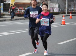 �O��s�c�I�ł͓��ӂ̃}���\���V���Ŏx�����W�߂����쎁(�ʐ^��2014�N�Q���̌F�{��}���\���o�ꎞ)