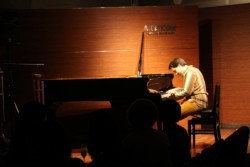 �C�^���A�E�v�[���A�o�g�s�A�j�X�g�̃����B�I�E�~�i�t����