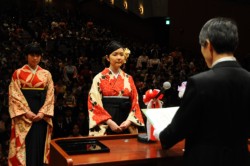 �w�ʂ�ǂݏグ��K�c�w���Ƒ��Ɛ���\