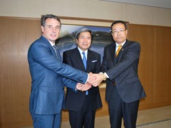 ���n���蒲�󎮂��I�����肷�鍶����A���h�����[�E�n�C���Y��\������A������v���m���A�������F��֒���